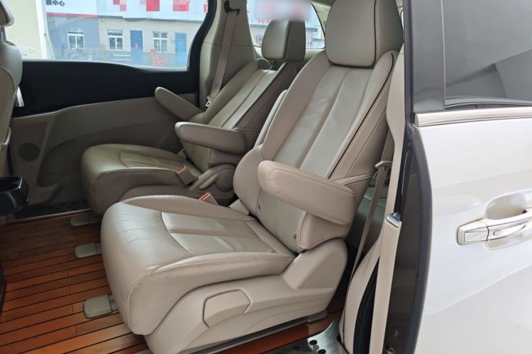 Used Buick GL8 2021 Land Cruiser Executive 652T Premium Model Left Rear Seat