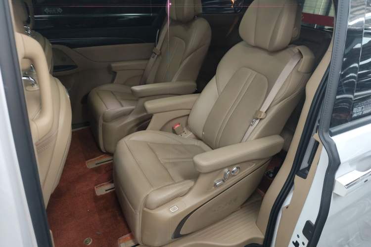 Used Buick GL8 2021 ES Land Cruiser 653T Flagship Model Left Rear Seat