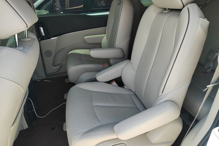 Used Buick GL8 2021 Land Cruiser Executive 652T Premium Model Left Rear Seat