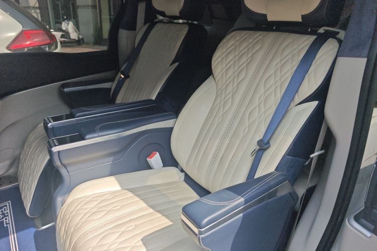 Used Buick GL8 2021 Land Cruiser Executive Class 652T Comfort Model Left Rear Seat