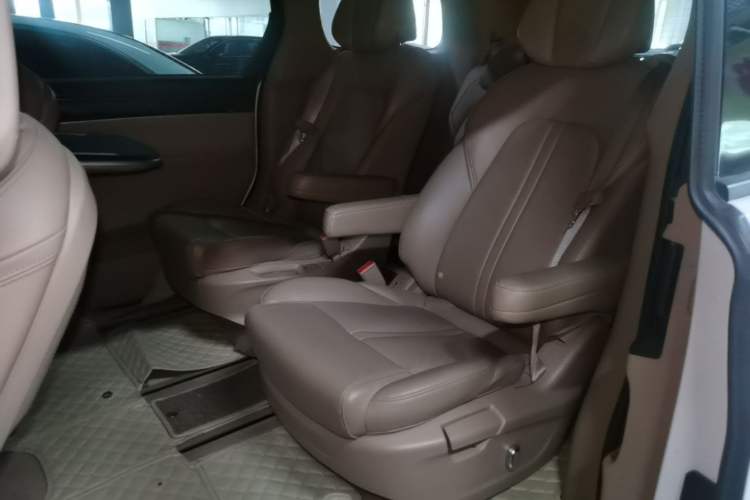 Used Buick GL8 2021 ES Land Cruiser 653T Luxury Edition Left Rear Seat