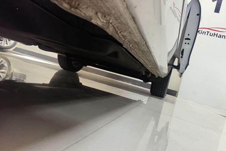 Used Buick GL8 2021 Land Cruiser Executive Class 652T Smart Luxury Model Left Side Sill