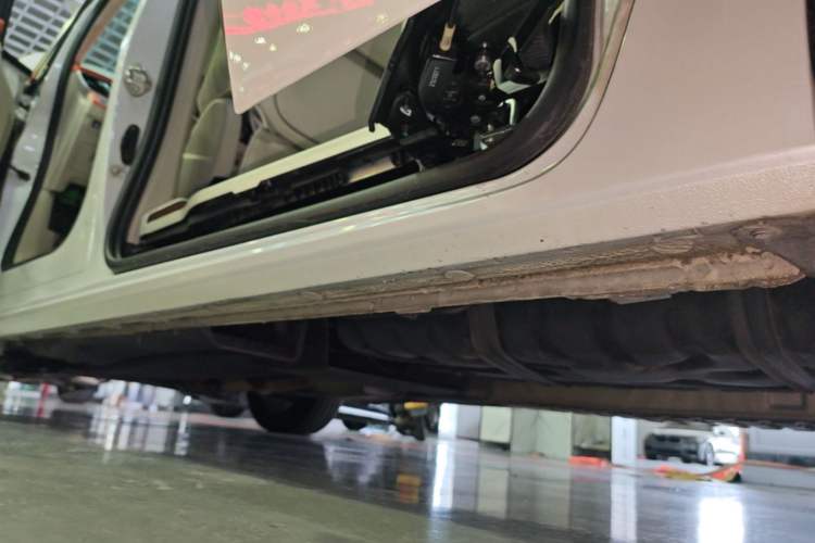 Used Buick GL8 2021 ES Landtrek 653T Comfort Edition Left Side Sill