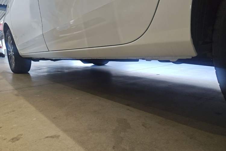 Used Buick GL8 2021 Land Cruiser Executive Class 652T Comfort Model Left Side Sill