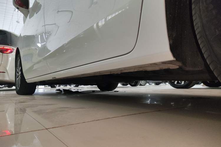 Used Buick GL8 2021 ES Land Cruiser 653T Luxury Edition Left Side Sill