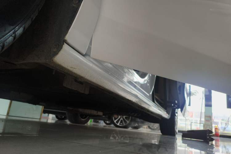 Used Buick GL8 2021 ES Landtrek 653T Luxury Model Left Side Sill