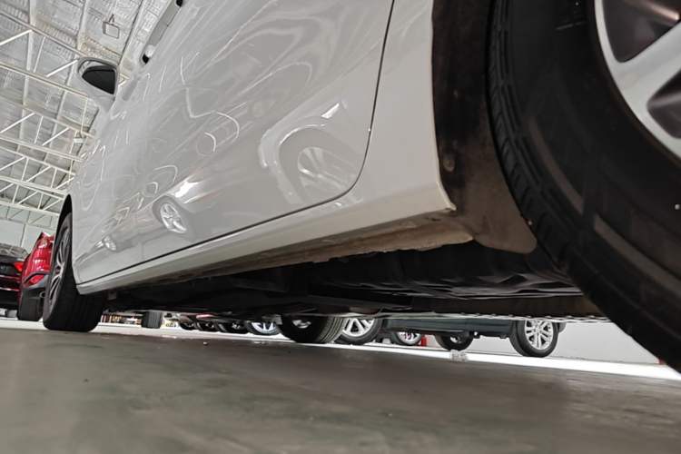 Used Buick GL8 2021 ES Land Cruiser 653T Luxury Edition Left Side Sill