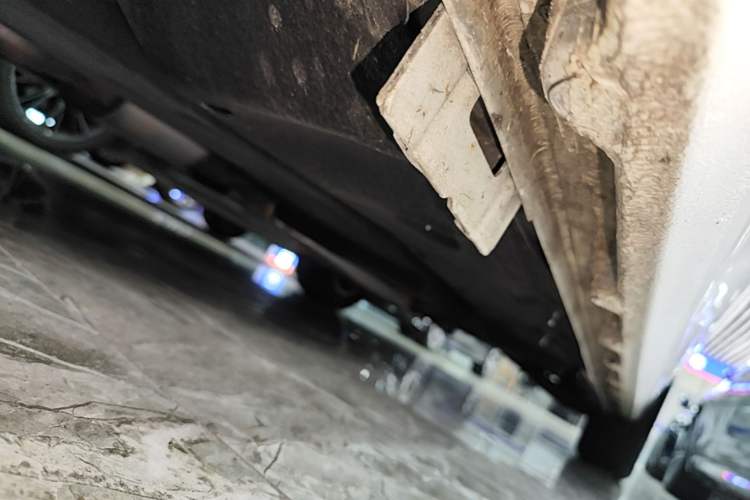Used Buick GL8 2021 ES Land Cruiser 653T Luxury Edition Left Side Sill