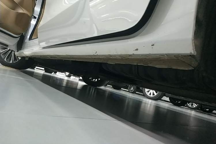 Used Buick GL8 2021 ES Landtrek 653T Luxury Model Left Side Sill