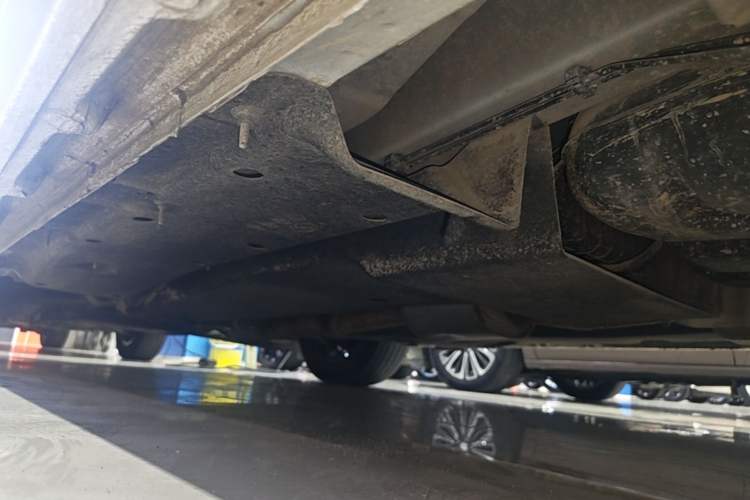 Used Buick GL8 2021 ES Land Cruiser 653T Luxury Edition Left Side Sill