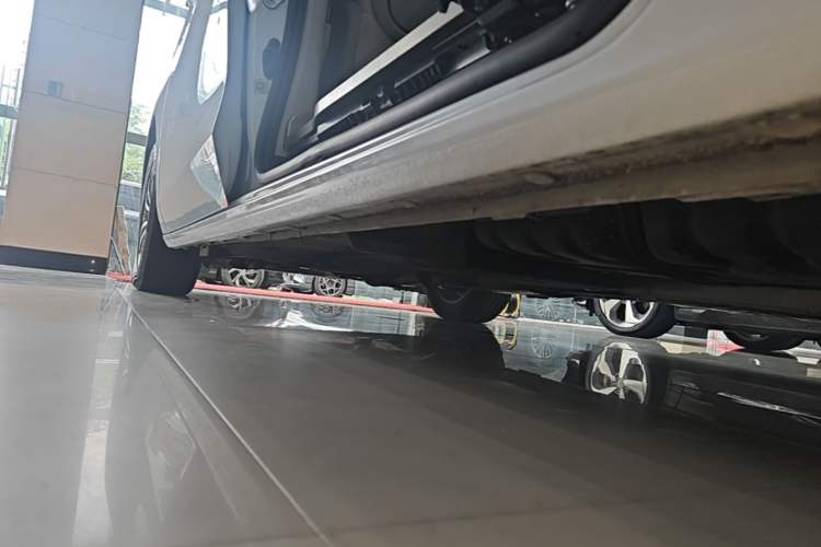 Used Buick GL8 2021 ES Landtrek 653T Comfort Edition Left Side Sill