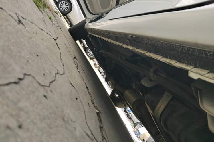 Used Buick GL8 2021 Land Cruiser Executive Class 652T Luxury Model Left Side Sill