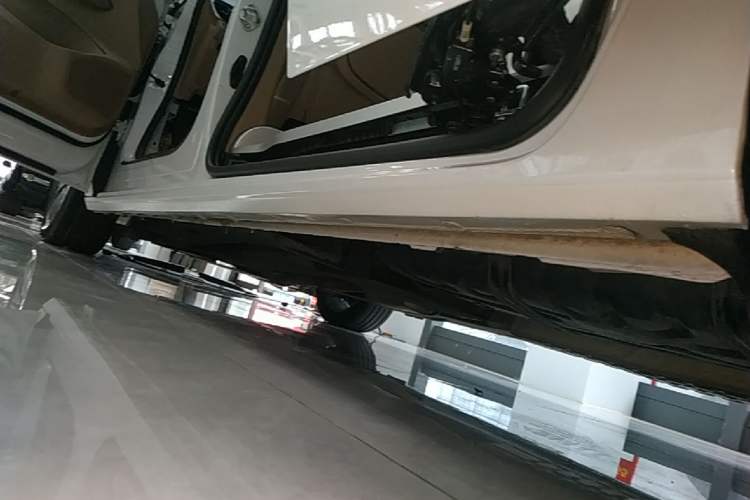 Used Buick GL8 2021 ES Landtrek 653T Luxury Model Left Side Sill