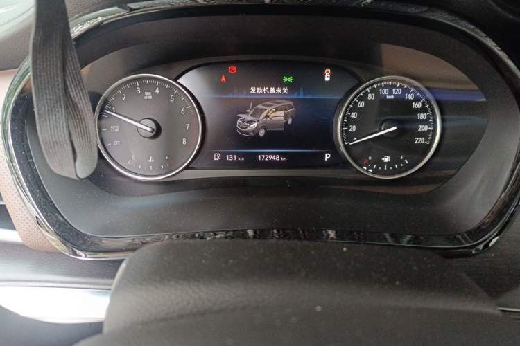 Used Buick GL8 2021 Land Cruiser Executive 652T Premium Model Odometer Close Up