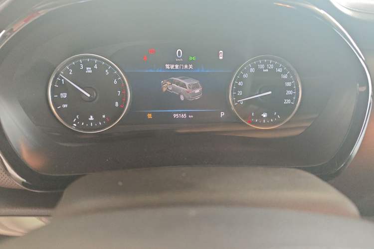 Used Buick GL8 2021 Land Cruiser Executive Class 652T Luxury Model Odometer Close Up