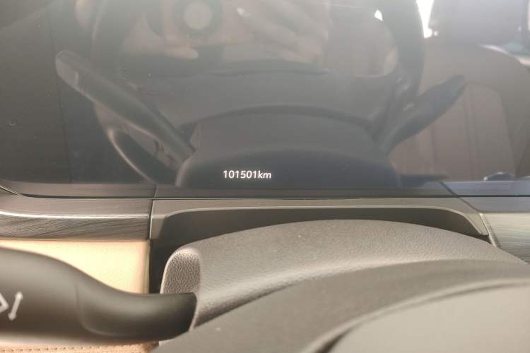 Used Buick GL8 2021 ES Land Cruiser 653T Luxury Edition Odometer Close Up
