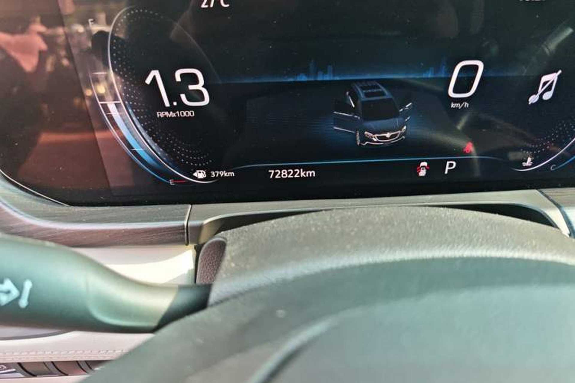 Used Buick GL8 2021 ES Landtrek 653T Comfort Edition Odometer Close Up