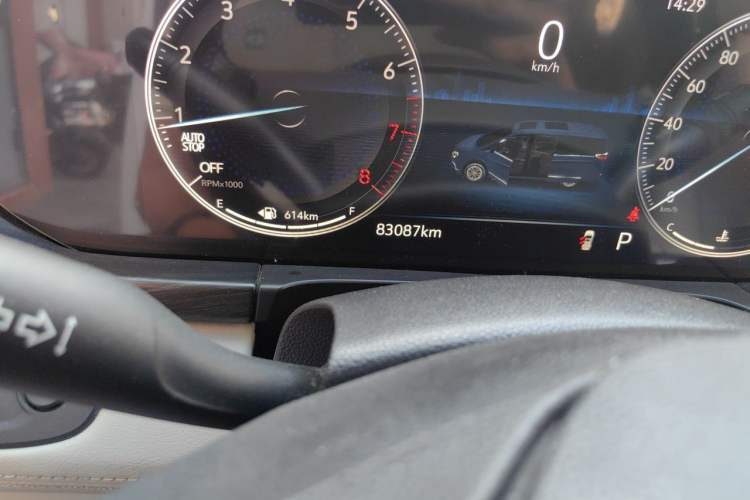 Used Buick GL8 2021 ES Landtrek 653T Comfort Edition Odometer Close Up