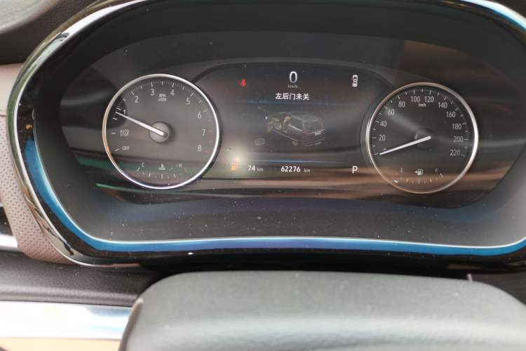 Used Buick GL8 2021 Land Cruiser Executive Class 652T Comfort Model Odometer Close Up