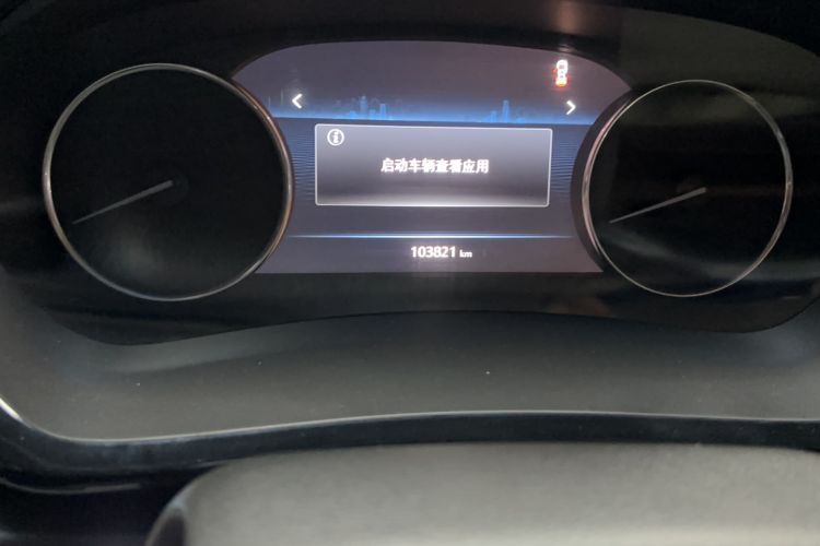 Used Buick GL8 2021 Land Cruiser Executive Class 652T Luxury Model Odometer Close Up