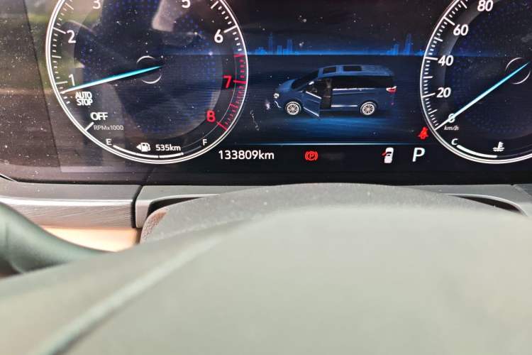 Used Buick GL8 2021 ES Land Cruiser 653T Luxury Edition Odometer Close Up
