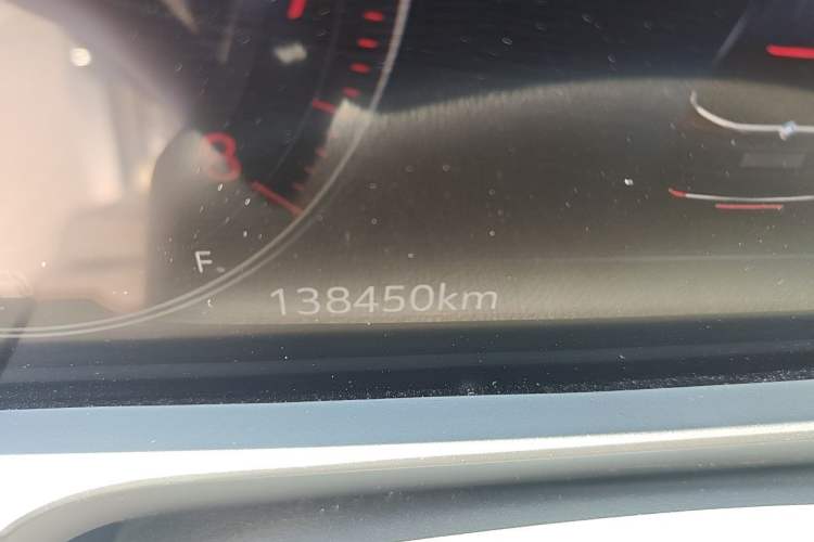 Used Buick GL8 2021 ES Landtrek 653T Comfort Edition Odometer Close Up