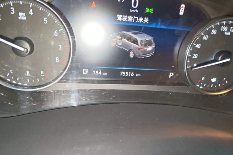 Used Buick GL8 2021 Land Cruiser Executive Class 652T Luxury Model Odometer Close Up