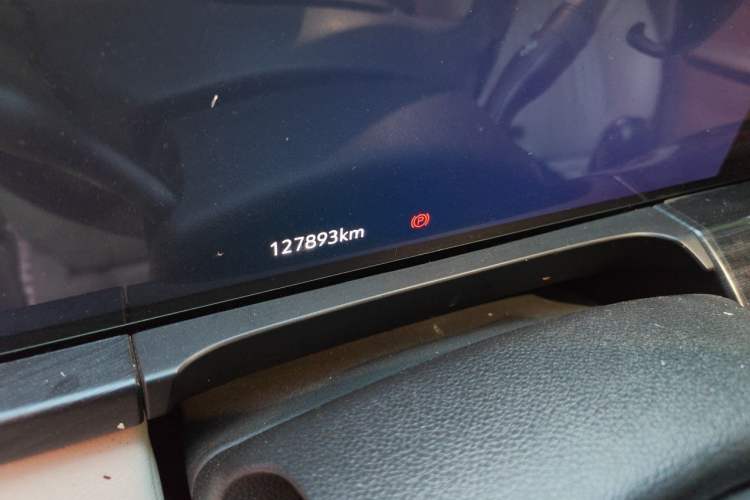 Used Buick GL8 2021 ES Landtrek 653T Comfort Edition Odometer Close Up