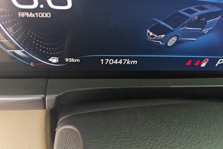 Used Buick GL8 2021 ES Land Cruiser 653T Luxury Edition Odometer Close Up
