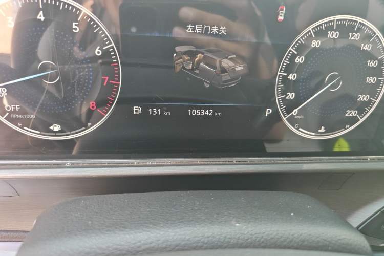 Used Buick GL8 2021 Land Cruiser Executive Class 652T Luxury Model Odometer Close Up