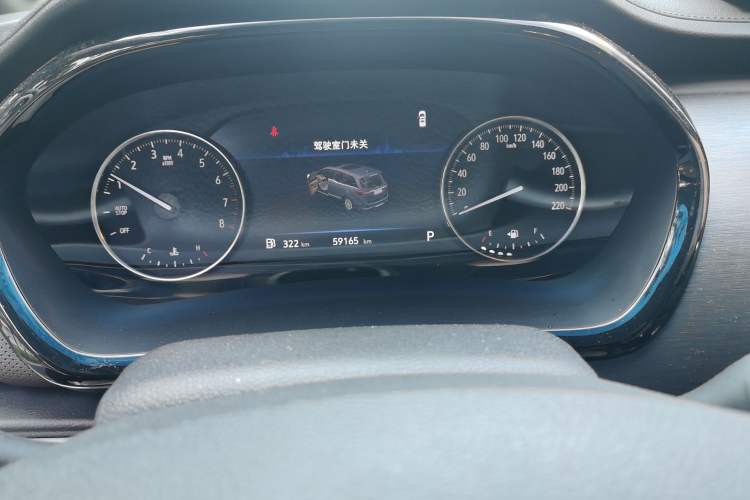 Used Buick GL8 2021 Land Cruiser Executive Class 652T Comfort Model Odometer Close Up