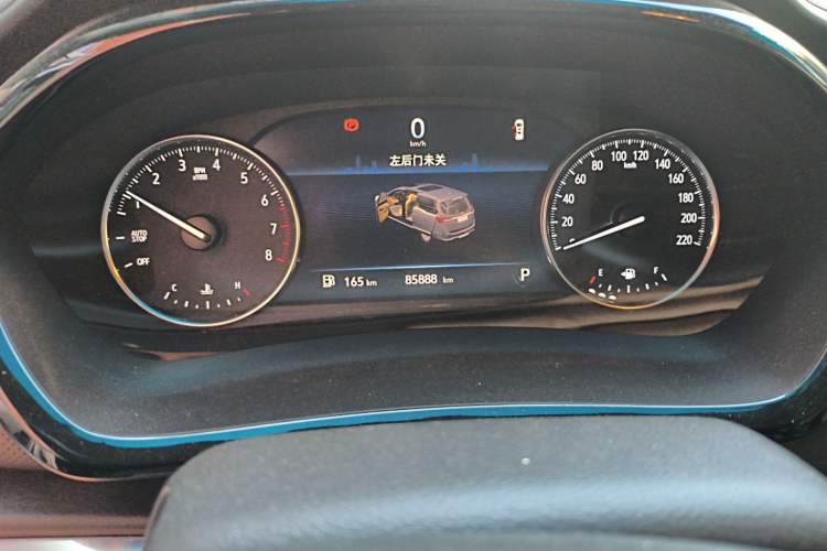 Used Buick GL8 2021 Land Cruiser Executive Class 652T Smart Luxury Model Odometer Close Up