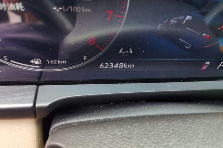 Used Buick GL8 2021 ES Land Cruiser 653T Luxury Edition Odometer Close Up