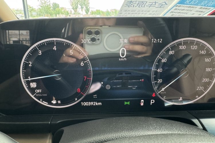 Used Buick GL8 2021 ES Land Cruiser 653T Luxury Edition Odometer Close Up