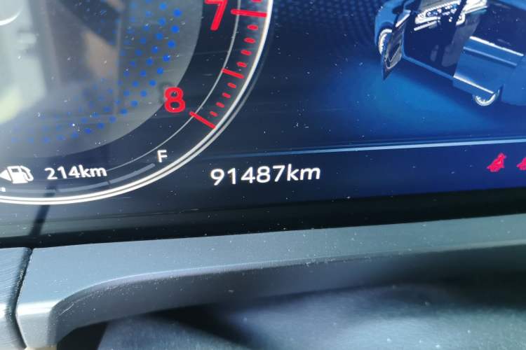 Used Buick GL8 2021 ES Land Cruiser 653T Smart Flagship Model Odometer Close Up