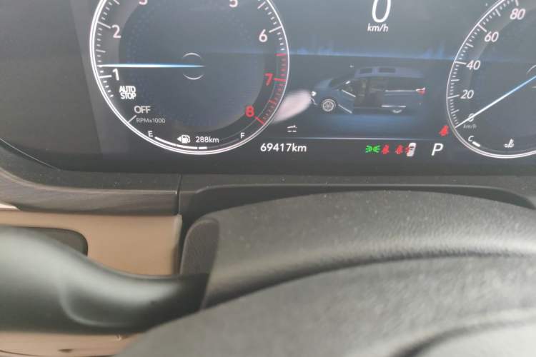 Used Buick GL8 2021 ES Land Cruiser 653T Luxury Edition Odometer Close Up
