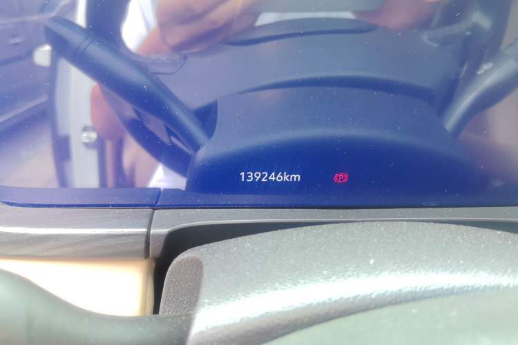 Used Buick GL8 2021 ES Land Cruiser 653T Smart Flagship Model Odometer Close Up