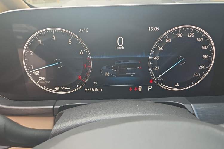 Used Buick GL8 2021 ES Landtrek 653T Luxury Model Odometer Close Up