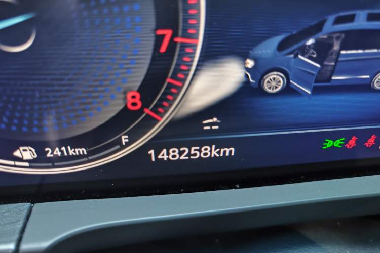 Used Buick GL8 2021 ES Land Cruiser 653T Luxury Edition Odometer Close Up