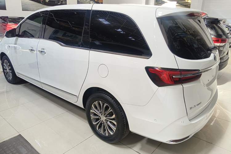 Used Buick GL8 2021 Land Cruiser Executive Class 652T Smart Luxury Model Rear Left 45 Deg