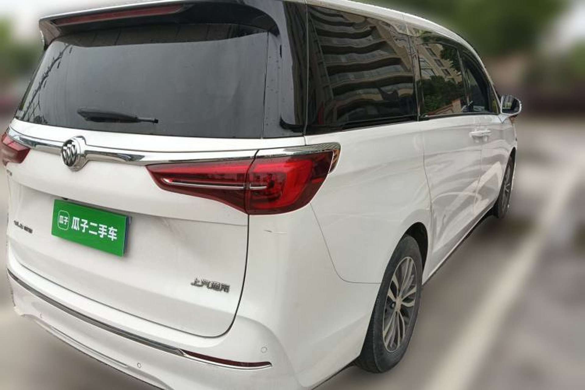 Used Buick GL8 2021 ES Landtrek 653T Comfort Edition Rear Right 45 Deg