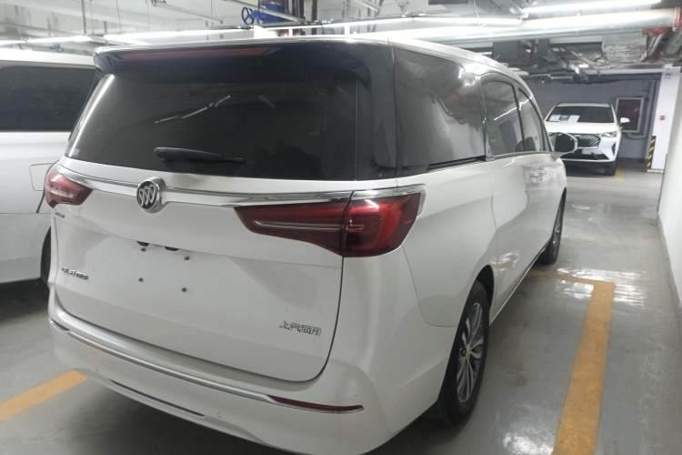 Used Buick GL8 2021 ES Land Cruiser 653T Luxury Edition Rear Right 45 Deg