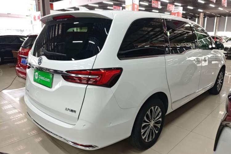 Used Buick GL8 2021 Land Cruiser Executive 652T Premium Model Rear Right 45 Deg