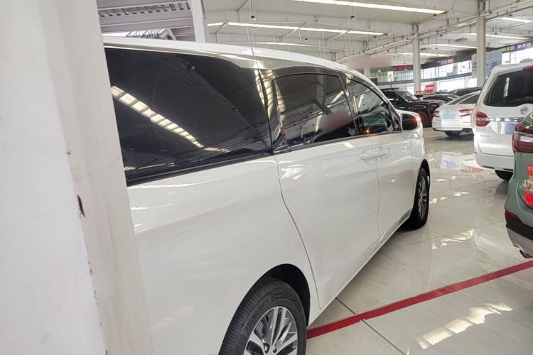 Used Buick GL8 2021 ES Land Cruiser 653T Luxury Edition Rear Right 45 Deg