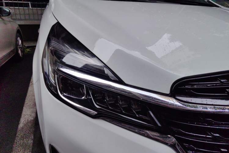 Used Buick GL8 2021 Land Cruiser Executive Class 652T Luxury Model Right Front Headlight