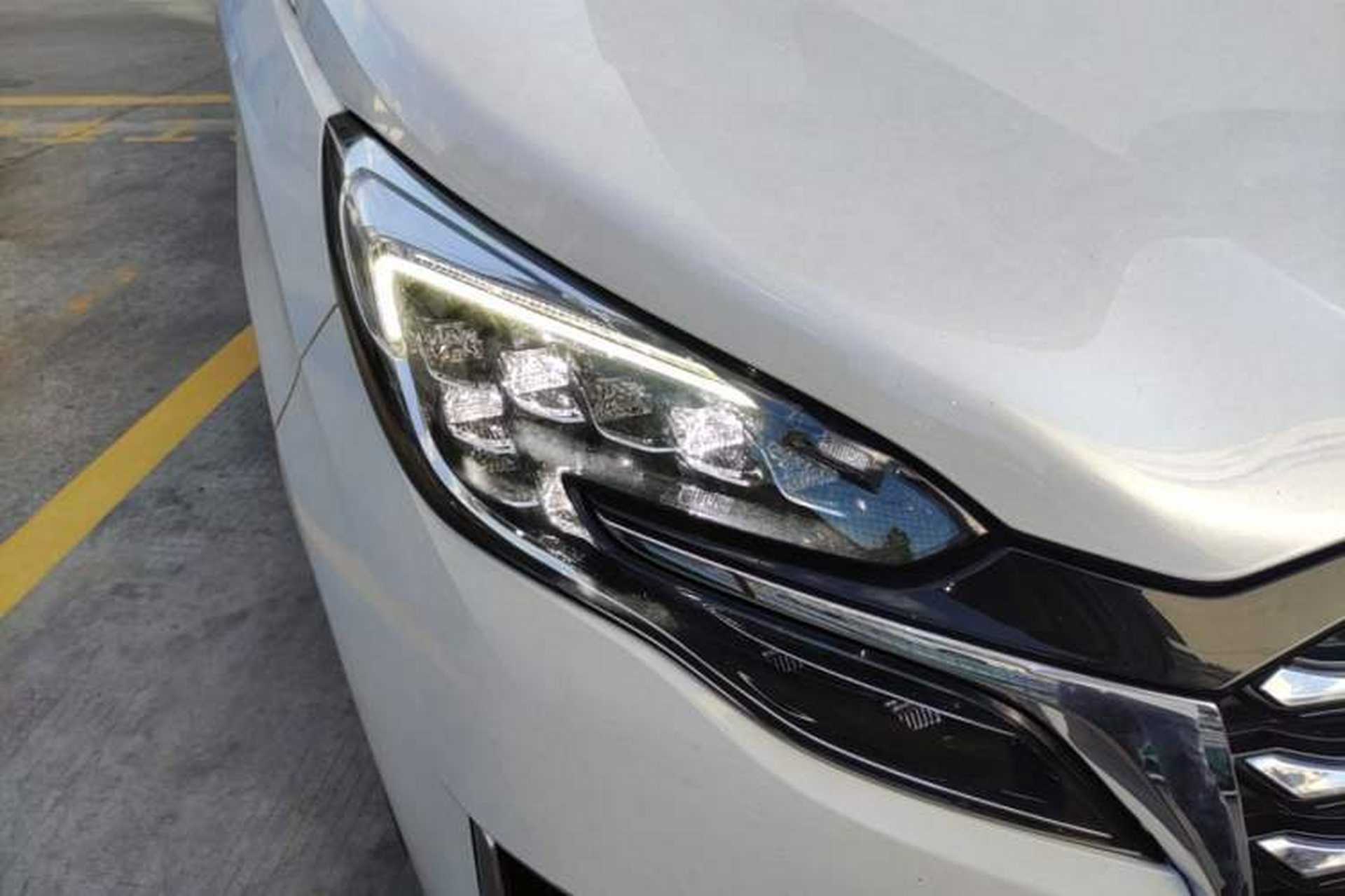 Used Buick GL8 2021 ES Land Cruiser 653T Luxury Edition Right Front Headlight