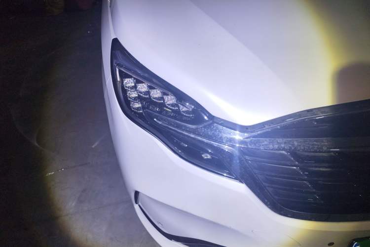 Used Buick GL8 2021 ES Landtrek 653T Comfort Edition Right Front Headlight