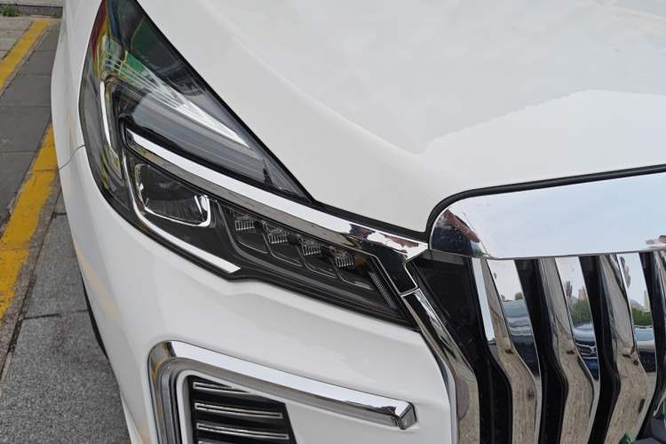 Used Buick GL8 2021 Land Cruiser Executive Class 652T Comfort Model Right Front Headlight