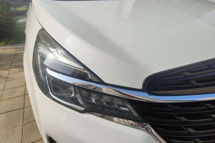 Used Buick GL8 2021 Land Cruiser Executive Class 652T Comfort Model Right Front Headlight
