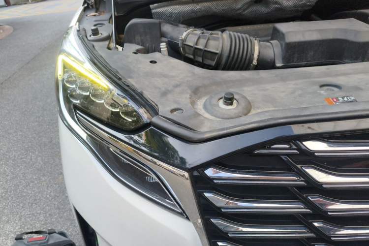 Used Buick GL8 2021 ES Landtrek 653T Comfort Edition Right Front Headlight
